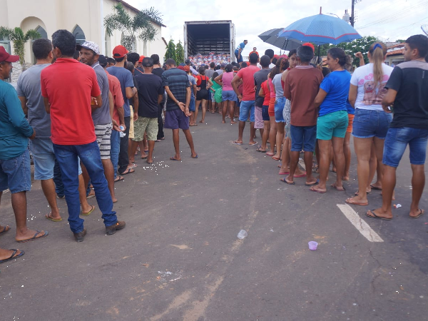 Prefeitura de Trizidela do Vale garante mais um ano de distribuição de peixes e cestas da Semana Santa na zona rural